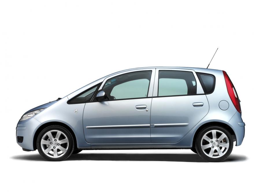  Mitsubishi Colt 5-Door 2004 года  (фото 20 из 29)